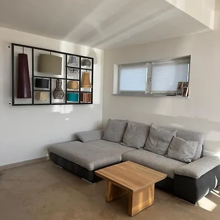 Modernes Mit Pool Naehe Woerthersee & Golfplatz Holiday home