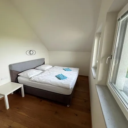 Modernes Mit Pool Naehe Woerthersee & Golfplatz Feldkirchen In Kaernten