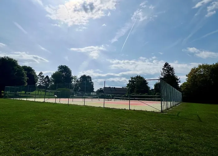 Modernes Mit Pool Naehe Woerthersee & Golfplatz Dom wakacyjny