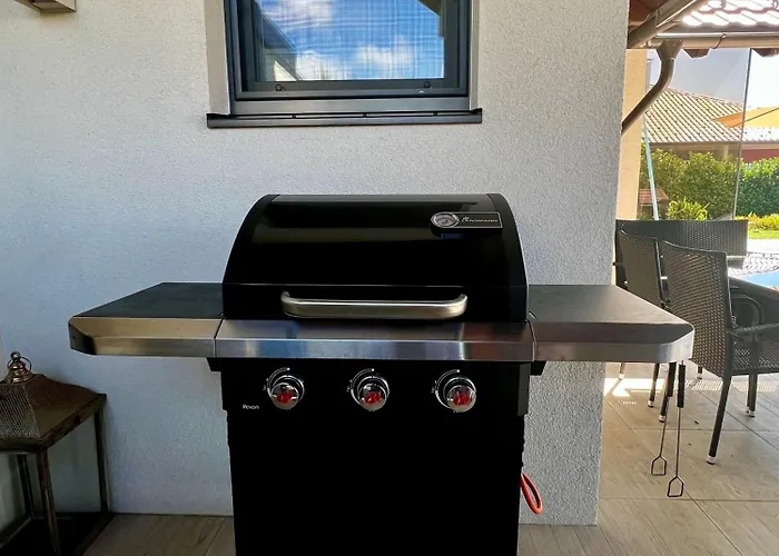 Modernes Mit Pool Naehe Woerthersee & Golfplatz Dom wakacyjny