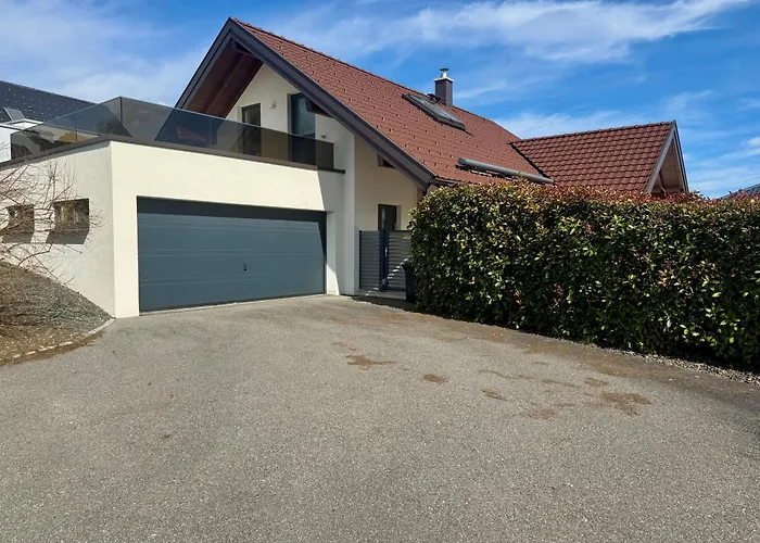 Dom wakacyjny Modernes Mit Pool Naehe Woerthersee & Golfplatz