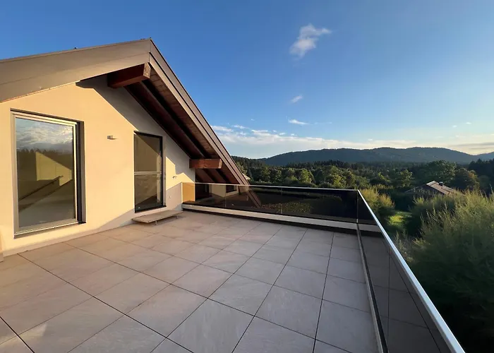 Dom wakacyjny Modernes Mit Pool Naehe Woerthersee & Golfplatz Feldkirchen in Kärnten